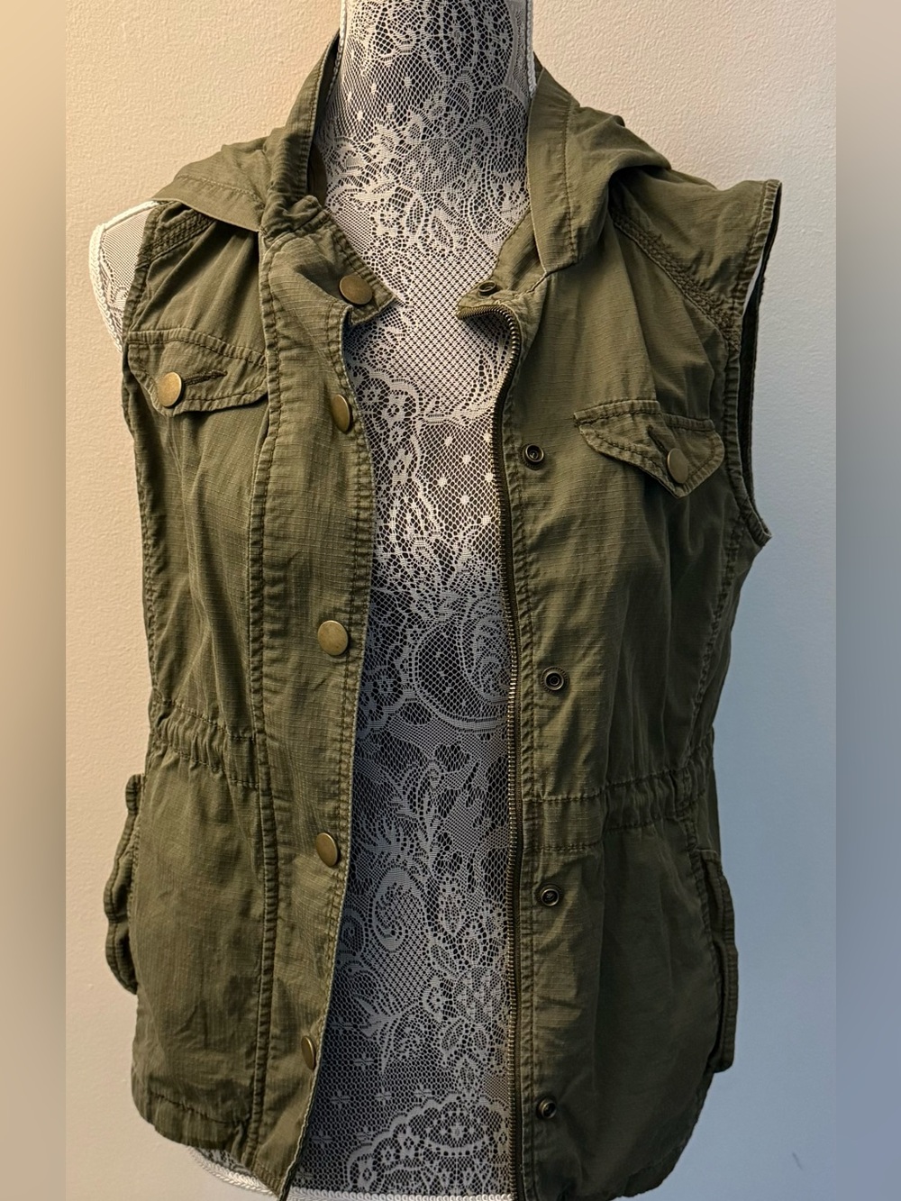 GAP Olive Green Womens Utility Vest with Hood Snap Zip Front Sz Small